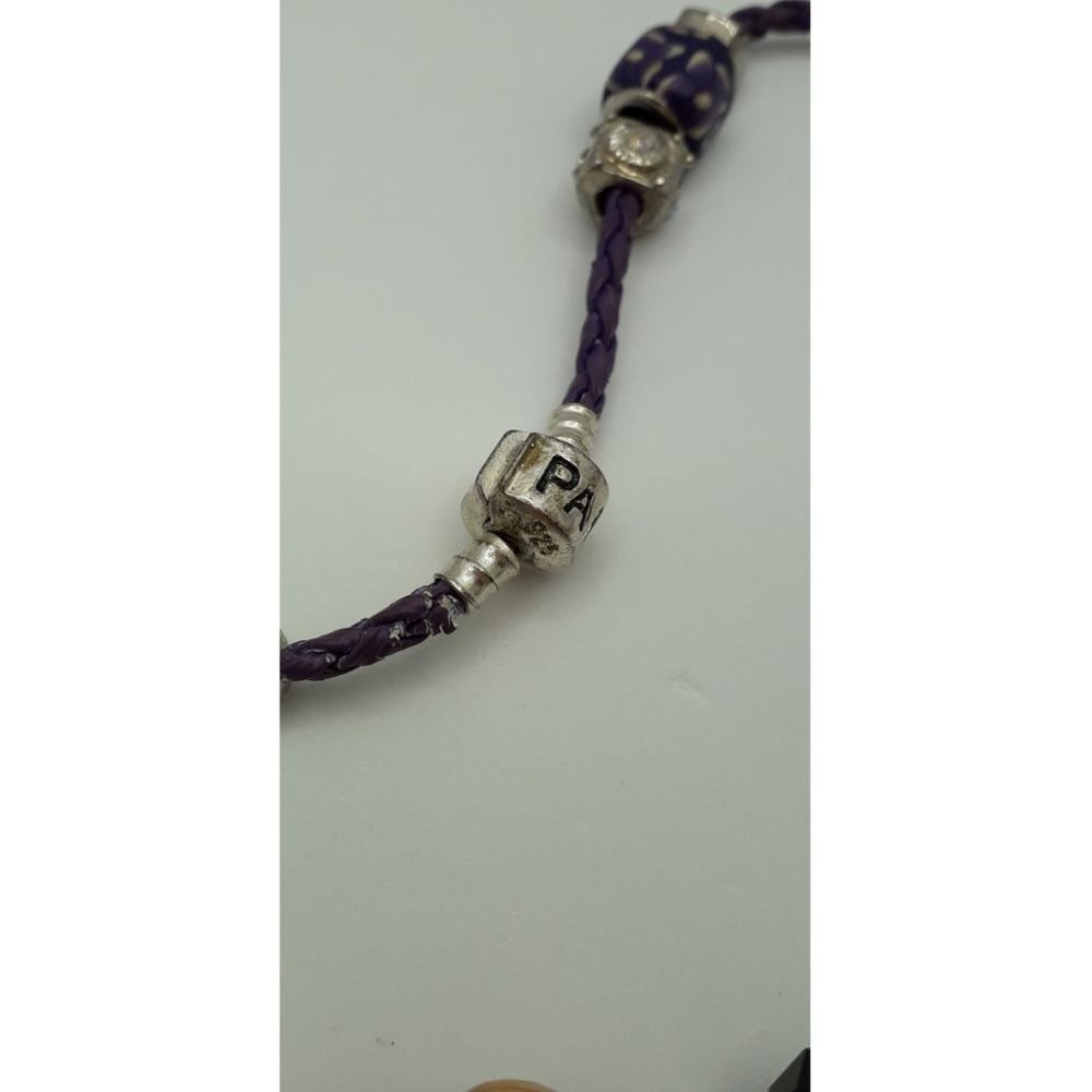 Pandora - Picture 3 of 5